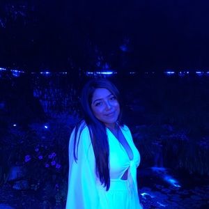 Meet your Posher, Maxine